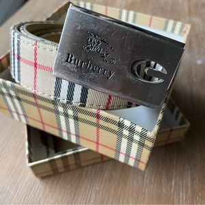 Vintage Burberry Belt with Box